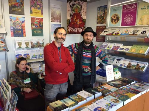 Elisa, Giovanni e Francesco allo stand di Spazio Interiore alla Fiera della Piccola Editoria di Roma